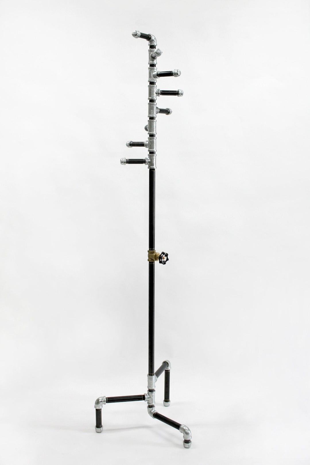 Mixed Metal Pipe Coat Rack Free Standing Industrial Spiral Coat Stand
