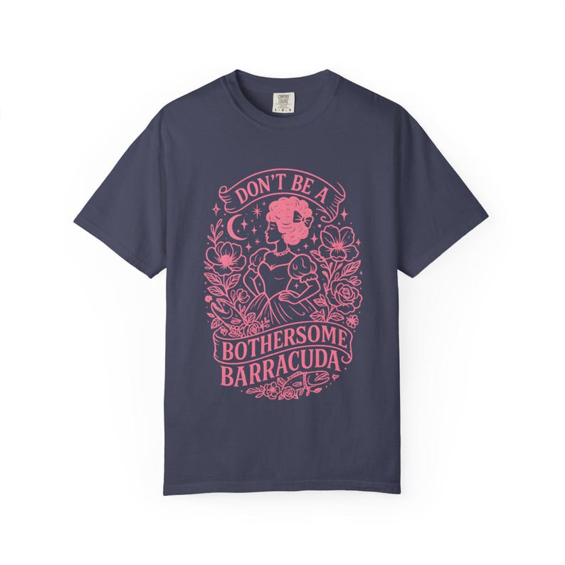Camiseta Barracuda Molesta / Geraldine Grus Zodiac Academy / Camiseta divertida de fantasía de BookTok / Merchandising de ZA / Regalo para lectores de Romantasy imagen 10