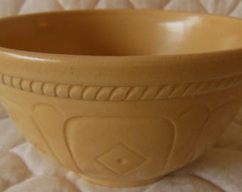 Vintage Over and Back Yellow Ware Mixing Bowl, Farmhouse Diamond Pattern