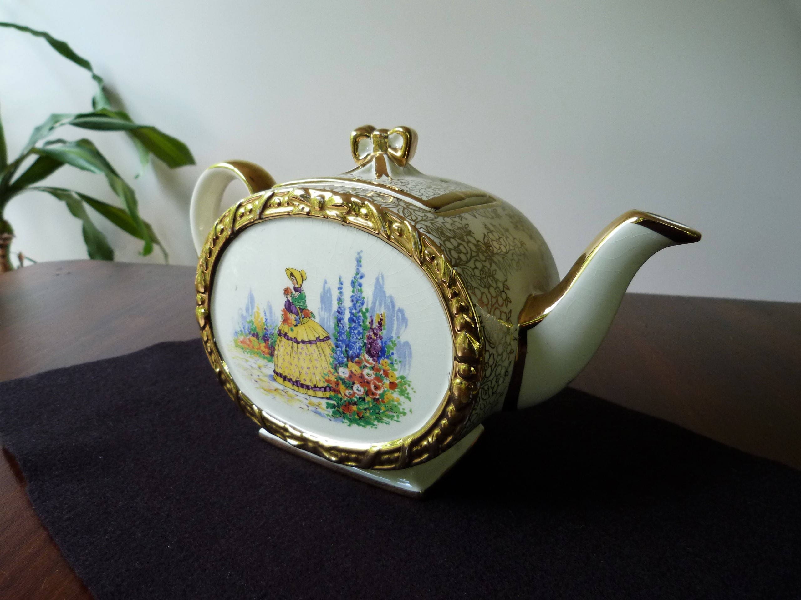 Sadler Teapot Barrel Shaped Crinoline Lady Etsy