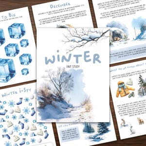 Op de afbeelding: Een verzameling educatieve printables met een winterthema. De centrale afbeelding toont een aquarelillustratie van een besneeuwd landschap met het woord "WINTER" in lichtblauw. Andere pagina's bevatten ijsblokjes, sneeuwvlokken en winterfeiten.