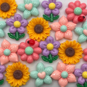 Flower Magnets, Colorful Decor, Eclectic Decor, College Decor, Fun Locker Decor, Maximalist Decor, Funky Decor, Fridge Magnet, Cubicle Decor