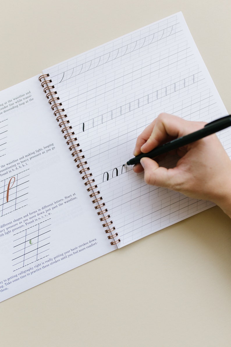 Kalligrafi Handskrift Hur man lär sig kalligrafi på ett modernt sätt Bok, Guide, Arbetsbok, handledning, typsnitt, handstil, modern kalligrafi bild 4
