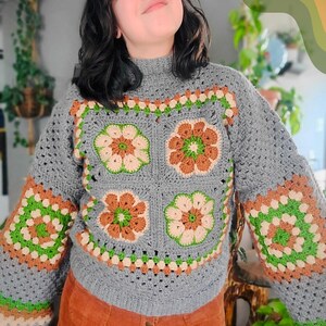 CROCHET PATTERN, Funky Flower Sweater image 3