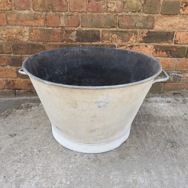 Traditional Circular Large Deep French Galvanised Bath Feeding Trough Planter in superb good condition fully water tight. #4