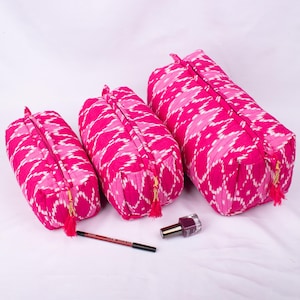 Set 3 beauty case, beauty case trapuntato rosa, beauty case, borsa con stampa a blocchi, regalo per la mamma