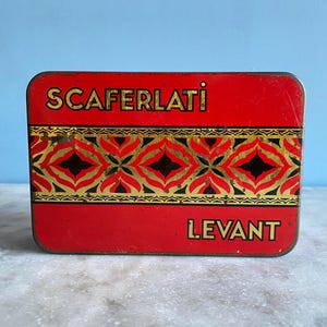 Una scatola di sigarette francese Scaferlati d'epoca, scatola di latta rossa