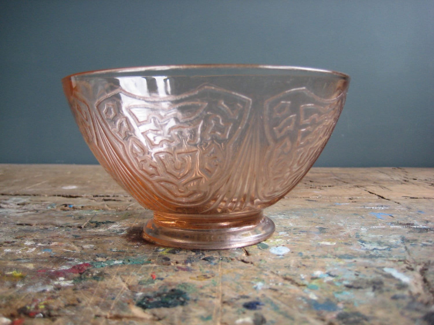 Un Bol en Verre Rose Français Vintage, Pied Bol, Verre, Relief