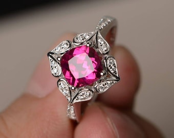 Anello con rubino, anello nuziale, anello con pietra portafortuna di luglio, anello in argento sterling con pietra preziosa rossa taglio cuscino