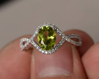 Peridot Ring Oval Cut Engagement Ring Silver Split Shank Ring Green Gemstone Ring