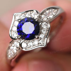 Round Shaped Sapphire Flora Wedding Ring Silver Double Heart September Birthstone Ring
