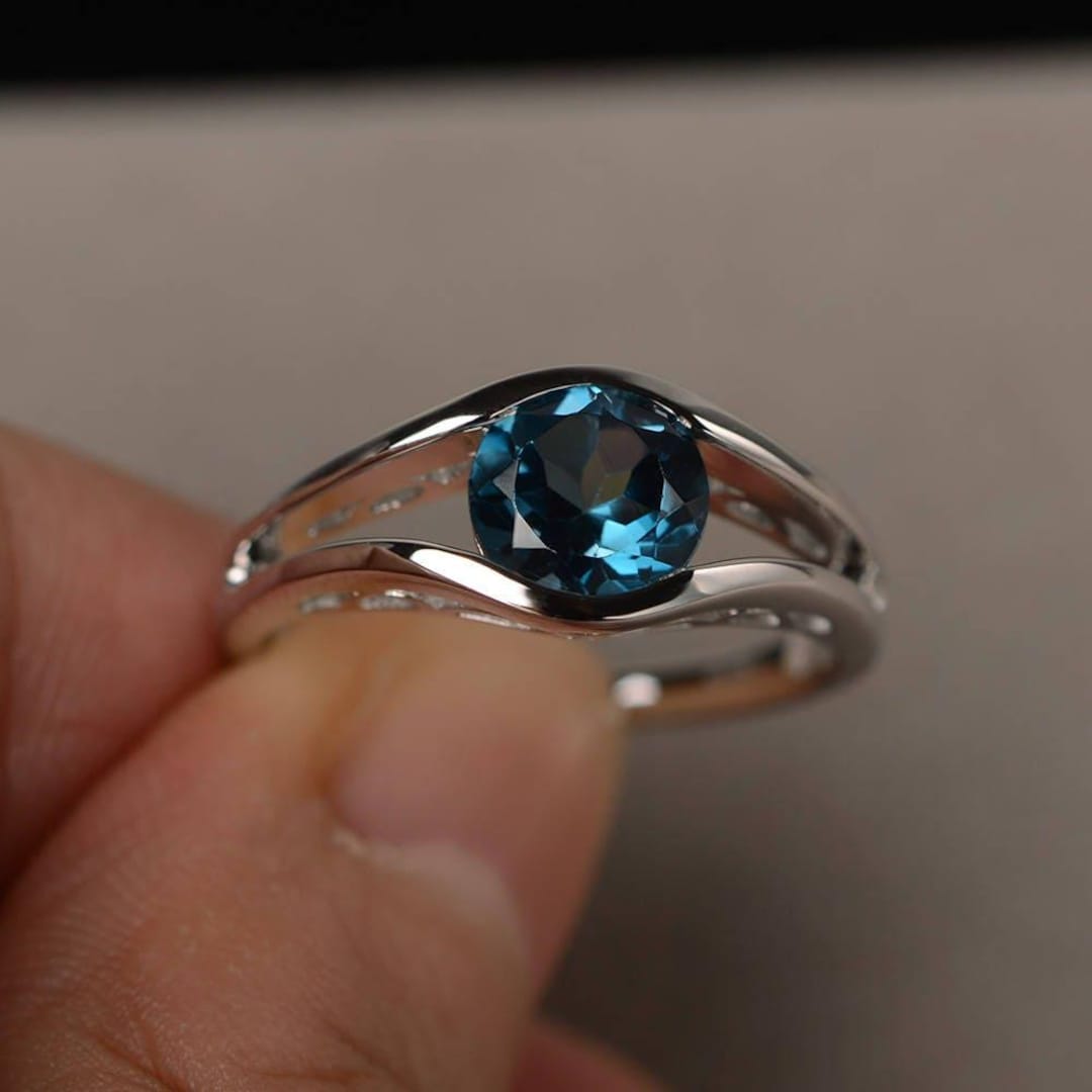 London Blue Topaz Ring Engagement Ring Round Cut Gemstone Ring ...