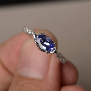 Engagement Ring Natural Tanzanite Ring December Birthstone Ring Oval Cut Purple Gems Sterling Silver Ring