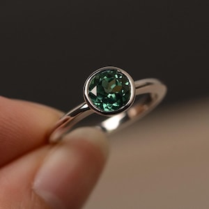 Green Sapphire Ring Round Cut Sterling Silver Solitaire Engagement Ring For Women