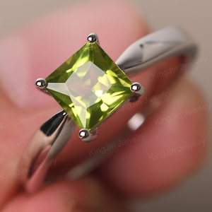 Princess Cut 1.30 Karat Peridot Minimalist Versprechen Ring 14K Gold August Birthstone Ring