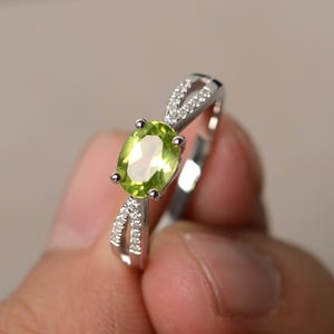 Natural Peridot Rings Peridot Engagement Rings Oval Cut Green Gemstone August Birthstone Sterling Silver Rings