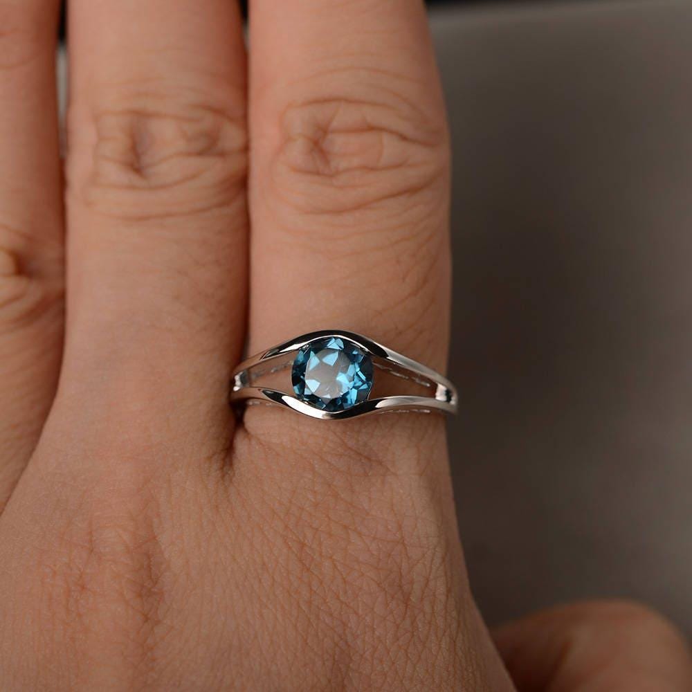 London Blue Topaz Ring Engagement Ring Round Cut Gemstone Ring ...