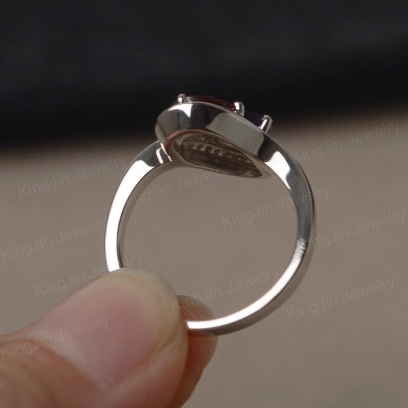 Zwei-Stein-Ring-Labor Sapphire Granat Ring Pear-Schliff Sterling Silber Ring für Frauen Bild 3