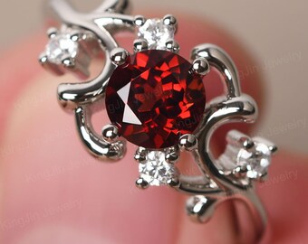 Round Shape 1.21 Carat Garnet Cocktail Ring Solid Silver Cluster January Birthstone Ring