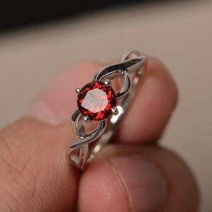Natural Garnet Rings Round Cut Red Gemstone  Ring January Birthstone Silver Rings Vintage Rings