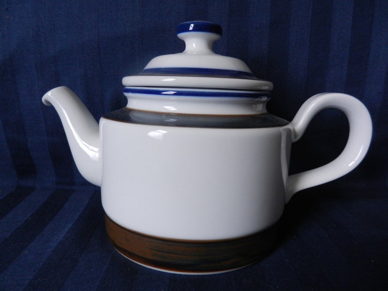 nearly mint Rare porcelain teapot by Porsgrund of Norway with handpainted Tana decoration designed by Sandnes Eystein 1980s edition