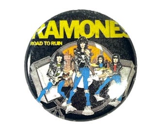 Ramones Road To Ruin Vintage Promo Button Pinback Tiny 1in Punk Rock Badge