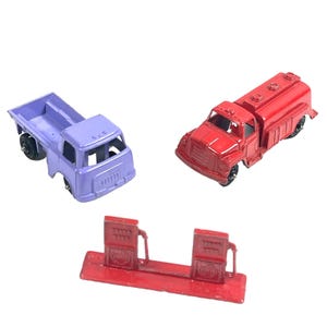 TootsieToy 3 Vintage 2in Mini Truck Shell Gas Pump Bundle Gas Tanker JEEP Pickup Chicago USA
