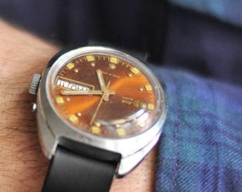 Vintage Slava Mens Watch, 1980s USSR, Minimalist Design, Engraving Option