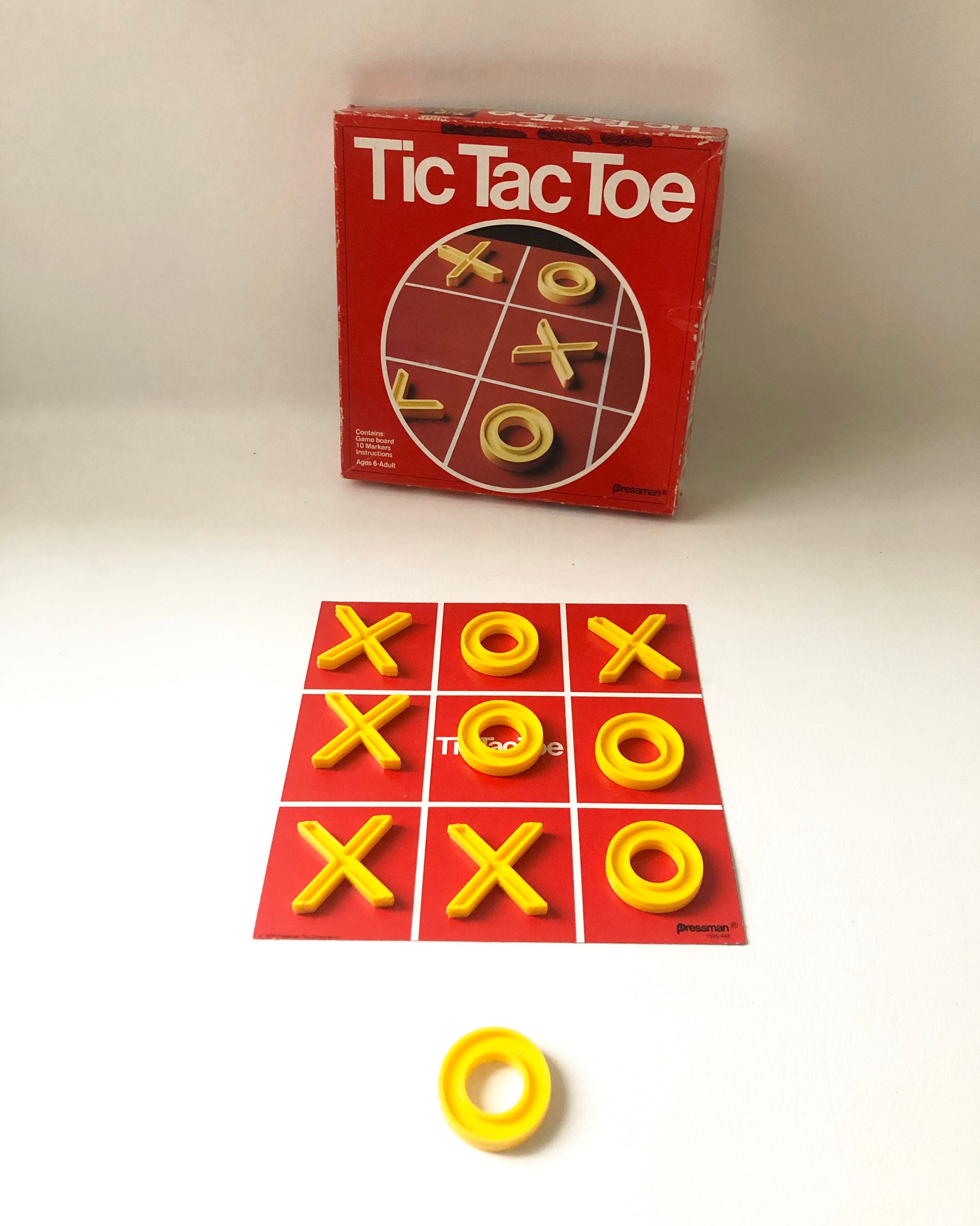 Pressman, Tic Tac Toe Board Game