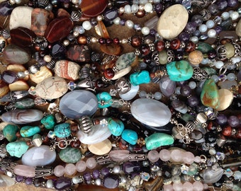 Healing Properties of Stones--Find out the healing properties of gemstones receive a free chart to download and choose your healing jewelry!