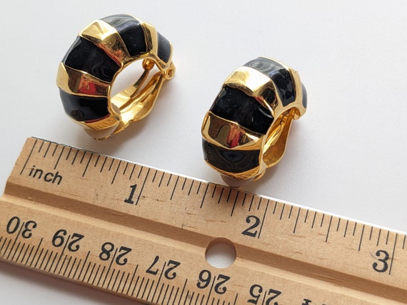 Vintage Hoop style Clip on Earrings in Gold and B… - image 4