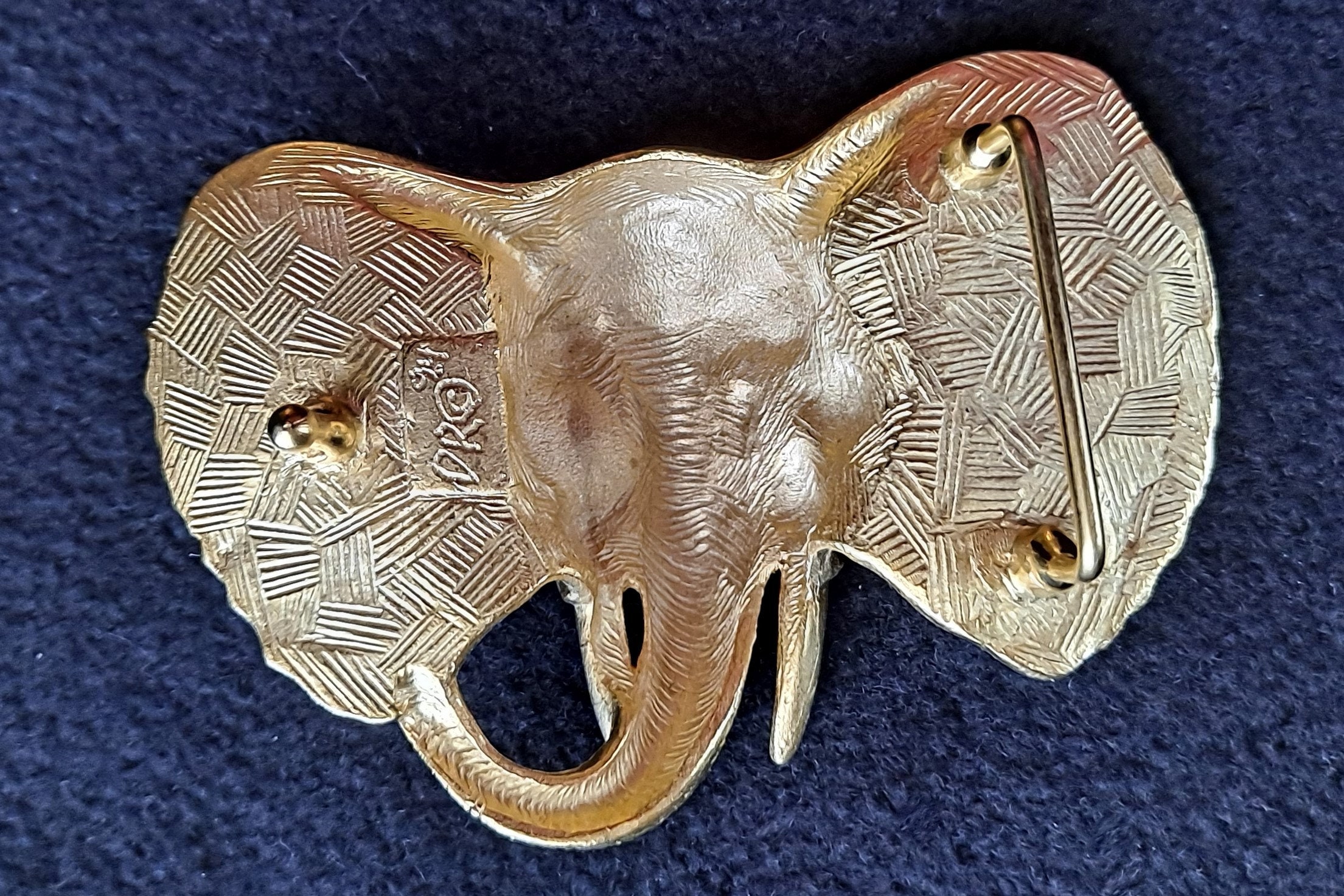 Elephant Belt Buckle by Doreen Ryan 1994 superb detail Etsy