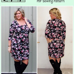 K&ouml;nnte beinhalten: Ein schwarzes Kleid mit rosa Blumenmuster, 3/4-&Auml;rmeln und einer figurbetonten Silhouette. Das Kleid wird an einem Model mit schwarzen kniehohen Stiefeln gezeigt. Der Text "The Basic Tee - Hourglass PDF Sewing Pattern" ist oben im Bild zu sehen.