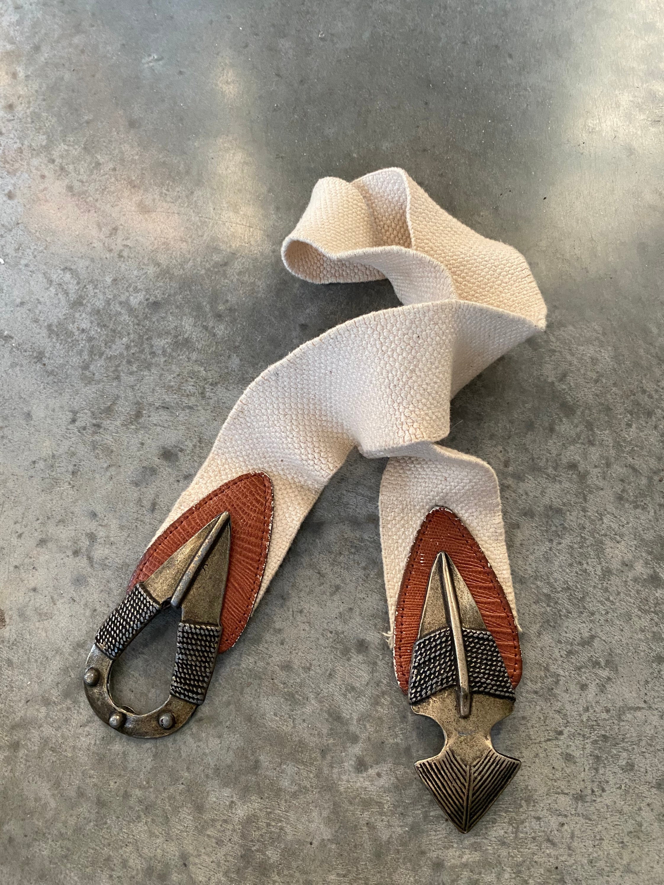 Vintage Omega Arrow Head Womens Stretch Pewter Belt Size 