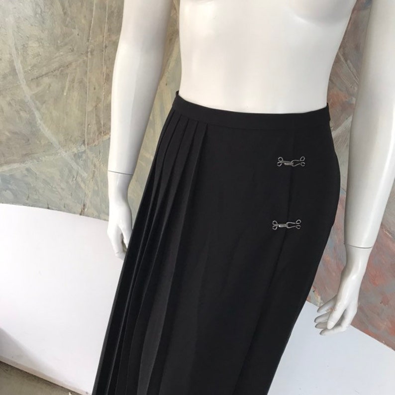 Orvis Black Pleated Fishhook Midi Mid Calf Skirt Size 10