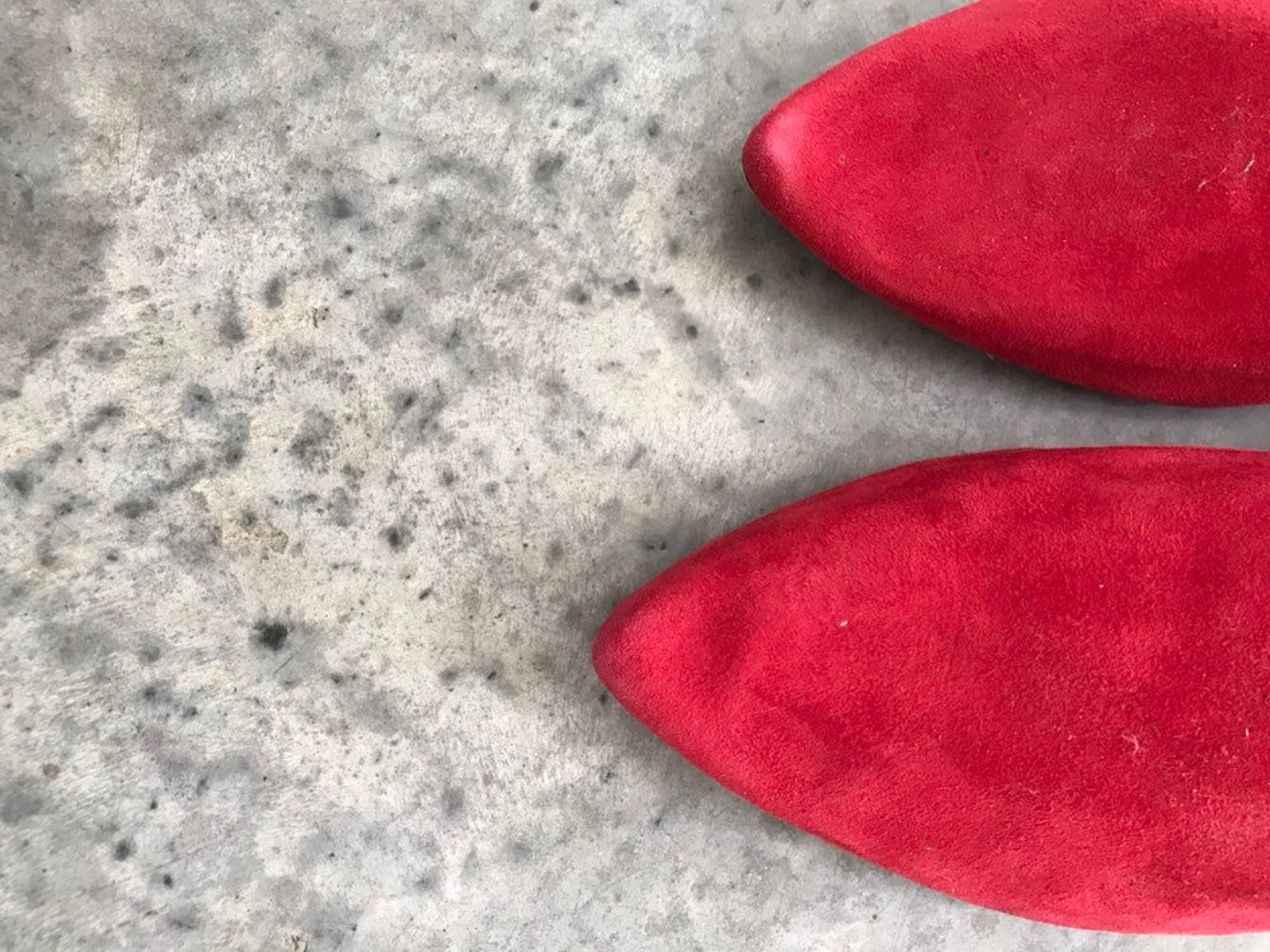 red suede leather scalloped edge ballet flats slippers sz 9m 9 m red suede leather scalloped edge ballet flats slippers sz 9m 9 m