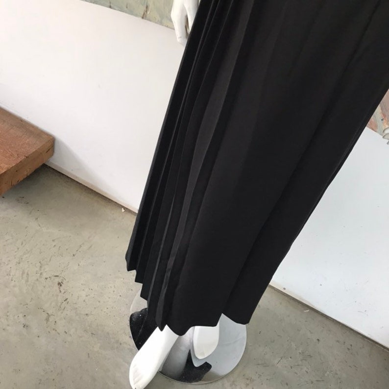 Orvis Black Pleated Fishhook Midi Mid Calf Skirt Size 10