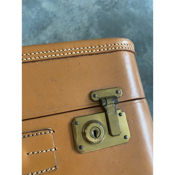Vintage Luggage Antique Suitcase Amelia Earhart 1… - image 7
