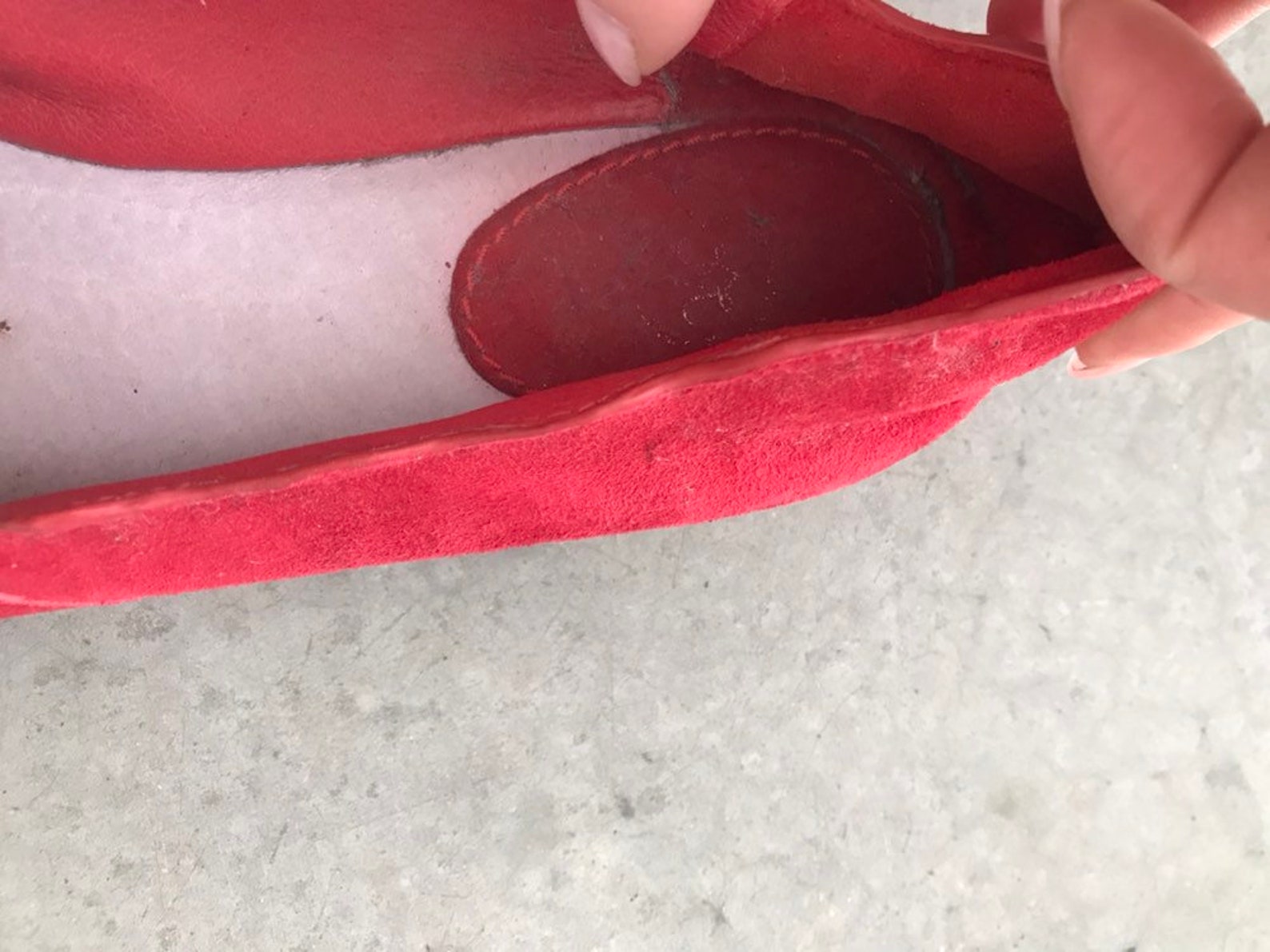 red suede leather scalloped edge ballet flats slippers sz 9m 9 m red suede leather scalloped edge ballet flats slippers sz 9m 9 m