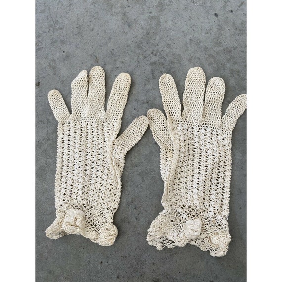 Vintage Gloves Doily Cream Tan Beige Stretch Flor… - image 1