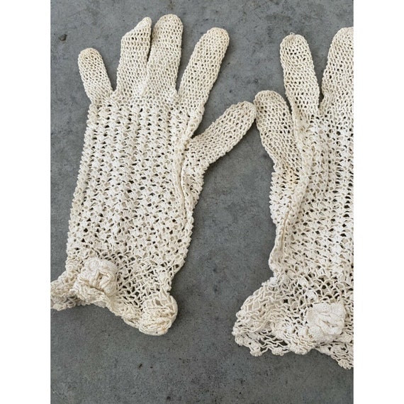 Vintage Gloves Doily Cream Tan Beige Stretch Flor… - image 2