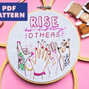 Patrón de bordado feminista, levantarse levantando a otros, bordado a mano moderno, empoderamiento, artesanía, diseño de bordado a mano, artesanía moderna