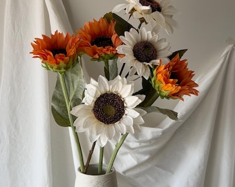 Laelfe Girasoli Finti di Grandi per Decorazioni, 60 cm Girasoli Artificiali a Stelo Lungo Decorazione per Esterni, Casa, Matrimonio, Compleanno, Decorazione Gialla (Centro Scuro, 6 Pcs
