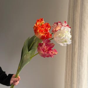 Fake parrot tulip flower,artificial tulips stems, Real touch tulip,fake flower arrangements,fake tulip for Mothers Day gift Random Mix