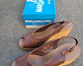 Vintage 1970s Marshmallows Brown Leather Wedge Sandals size 8