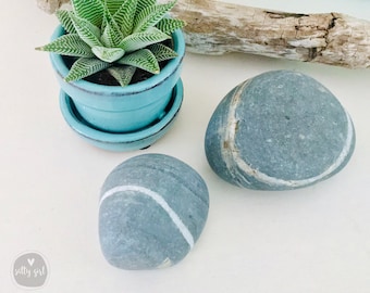 Maine Wishing Stone Large 2"–5"– Unbroken Ring Lucky Beach Rock Gift Box