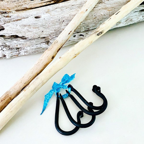 Driftwood Curtain Rod with Wrought Iron Hooks – Coastal Home Decor