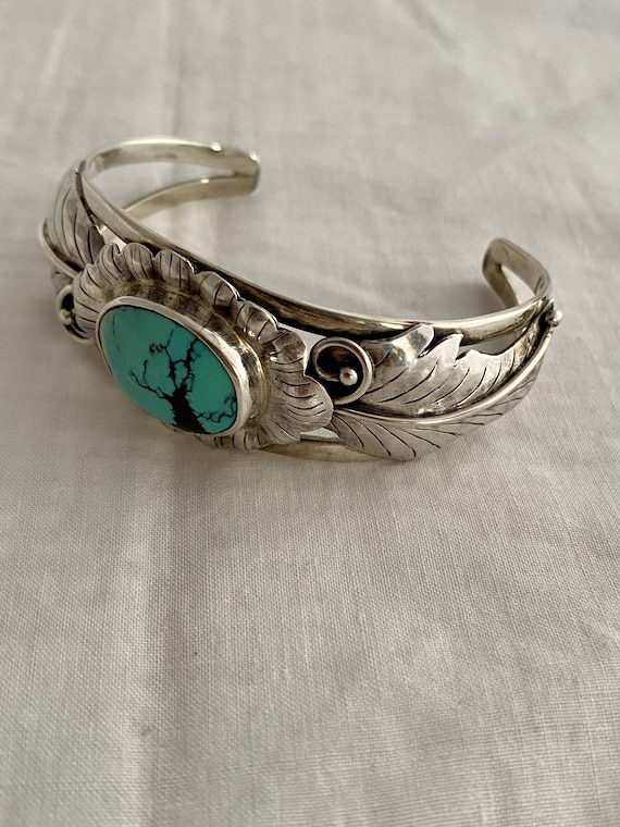 Unheard Of 230 Grams Vintage Native American Navajo Turquoise Sterling Silver Bracelet Unheard Of 230 Grams Vintage Native American Navajo Turquoise Sterling Silver Bracelet
