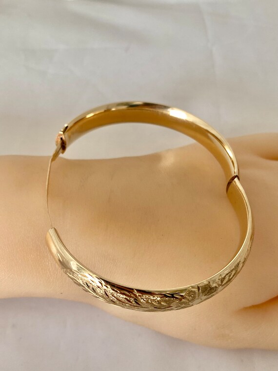 14K Solid Gold Bangle Hinged Tubular Bracelet Floral … Gem