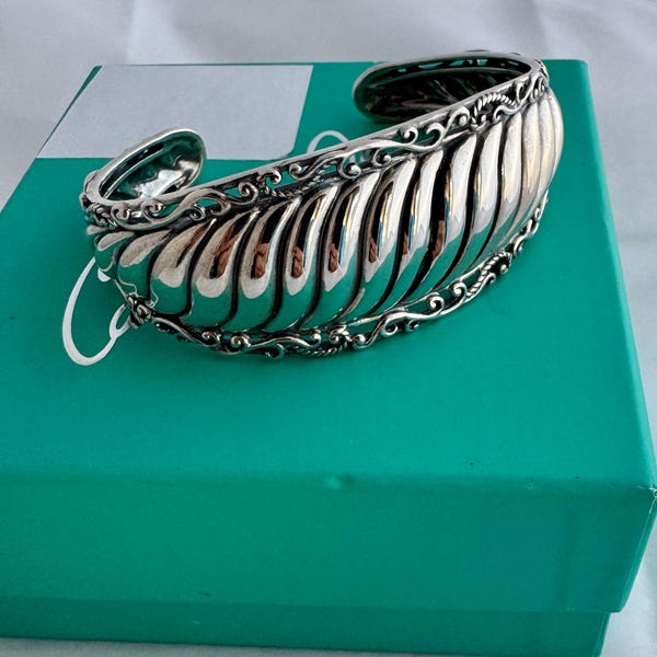 Pulsera de plata esterlina decorada estilo suroeste de Carolyn Pollack Hermosa bolsa y caja para brazaletes Ver foto Sello distintivo 925 CP Gramos 44,46 Nuevo